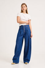 Load image into Gallery viewer, Balloon Barrel Jean - Nolita Rinse
