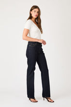 Load image into Gallery viewer, Meg Straight Jeans - Super Rinse

