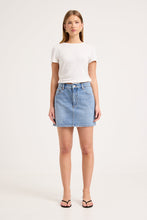 Load image into Gallery viewer, 90's Relaxed Mini Skirt - Surrender
