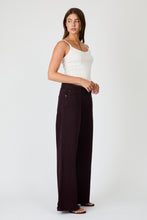 Load image into Gallery viewer, Frankie Loose Jeans Long - Dark Cherry
