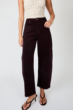 Load image into Gallery viewer, Gigi Barrel Corduroy Pants - Dark Cherry
