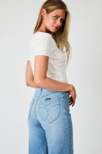 Load image into Gallery viewer, Sailor Wide Leg Cinch Jeans Long - Lennon Blue
