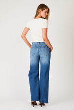 Load image into Gallery viewer, Pointelle Cross Over Top - White
