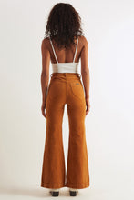 Load image into Gallery viewer, Eastcoast Flare - Tan Cord
